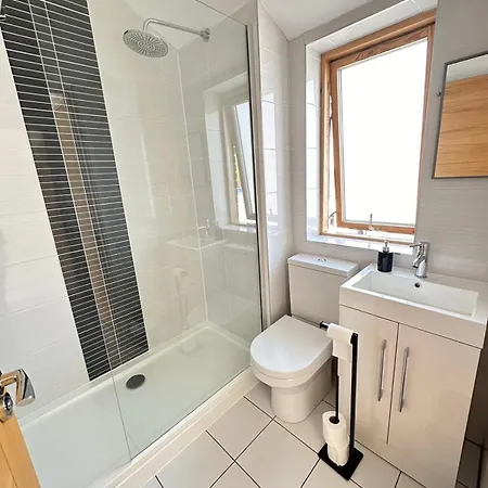 Spacious 4Br 4Ba Gated Townhouse With Balconies, Central Jq Birmingham Exterior photo